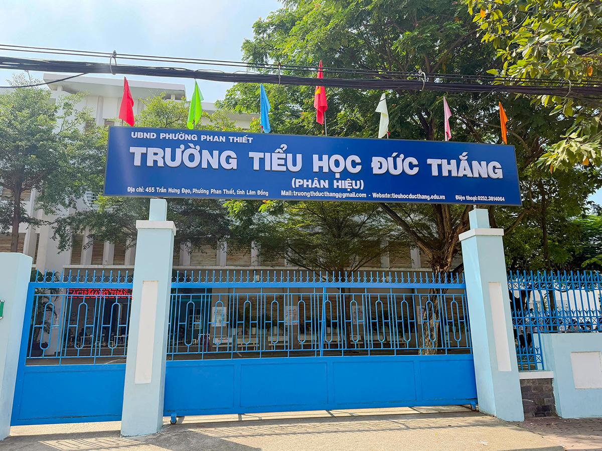 Chào Mừng Kỉ Niệm 50 năm Giải Phóng Phan Thiết - BÌNH THUẬN LỚP 5B - Trường Tiểu Học ĐỨC THẮNG 1